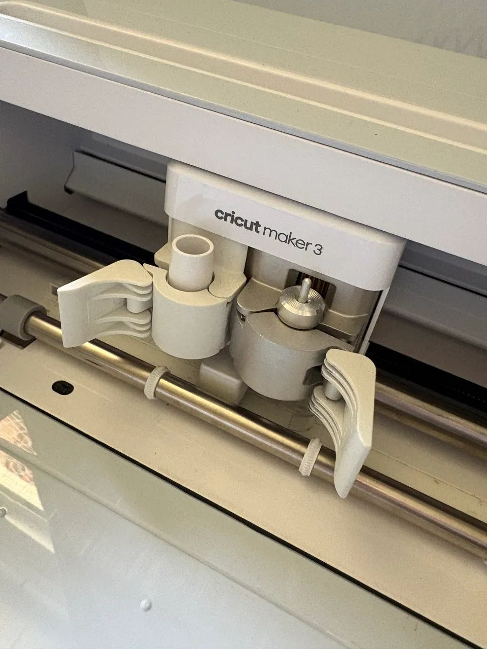 Plotter de Corte Cricut Maker 3 pouco uso + Corte em Vinil, Papel e Tecido  - Foto 3