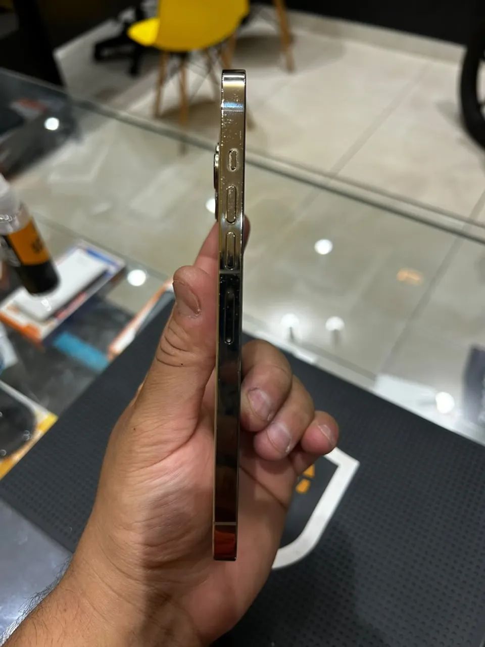iPhone 13 Pro Max - 128gb - Dourado - Foto 3