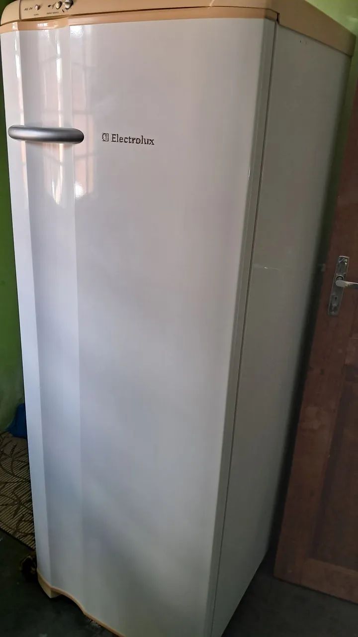 GELADEIRA ELETROLUX NOVA $1.400