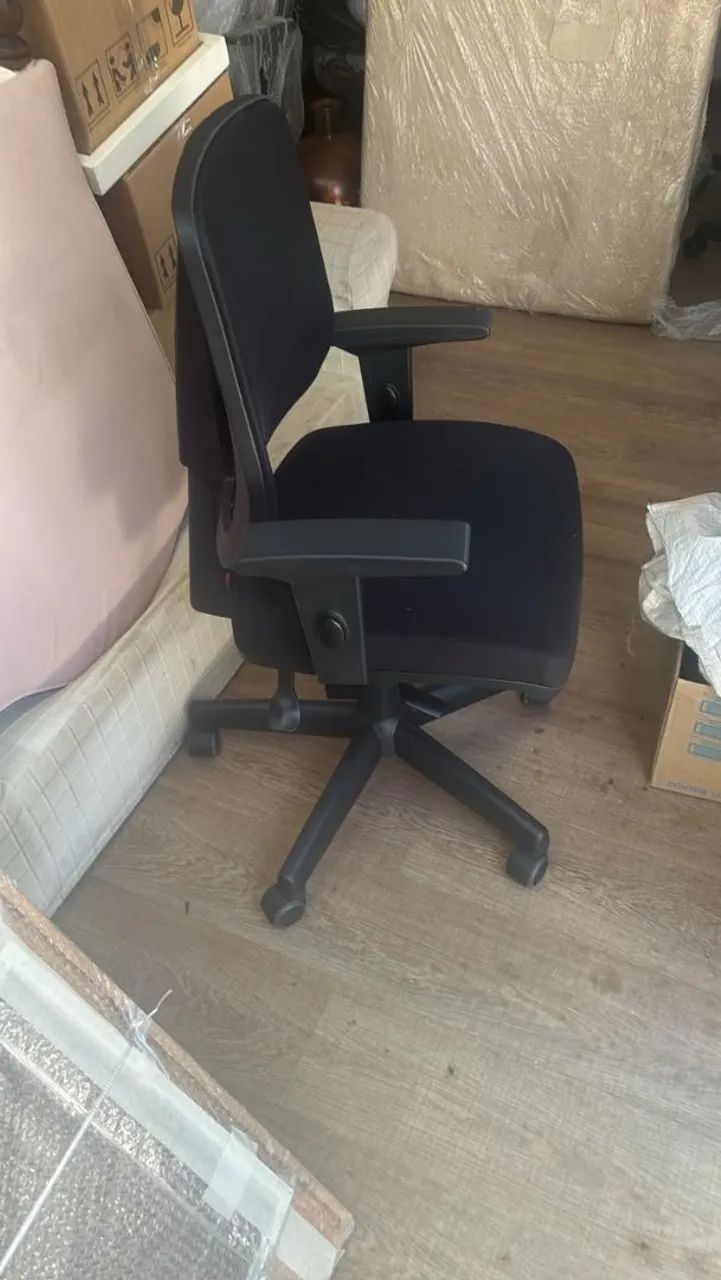 Vendo 10 cadeiras executivas Garetti Flip praticamente novas - Foto 2