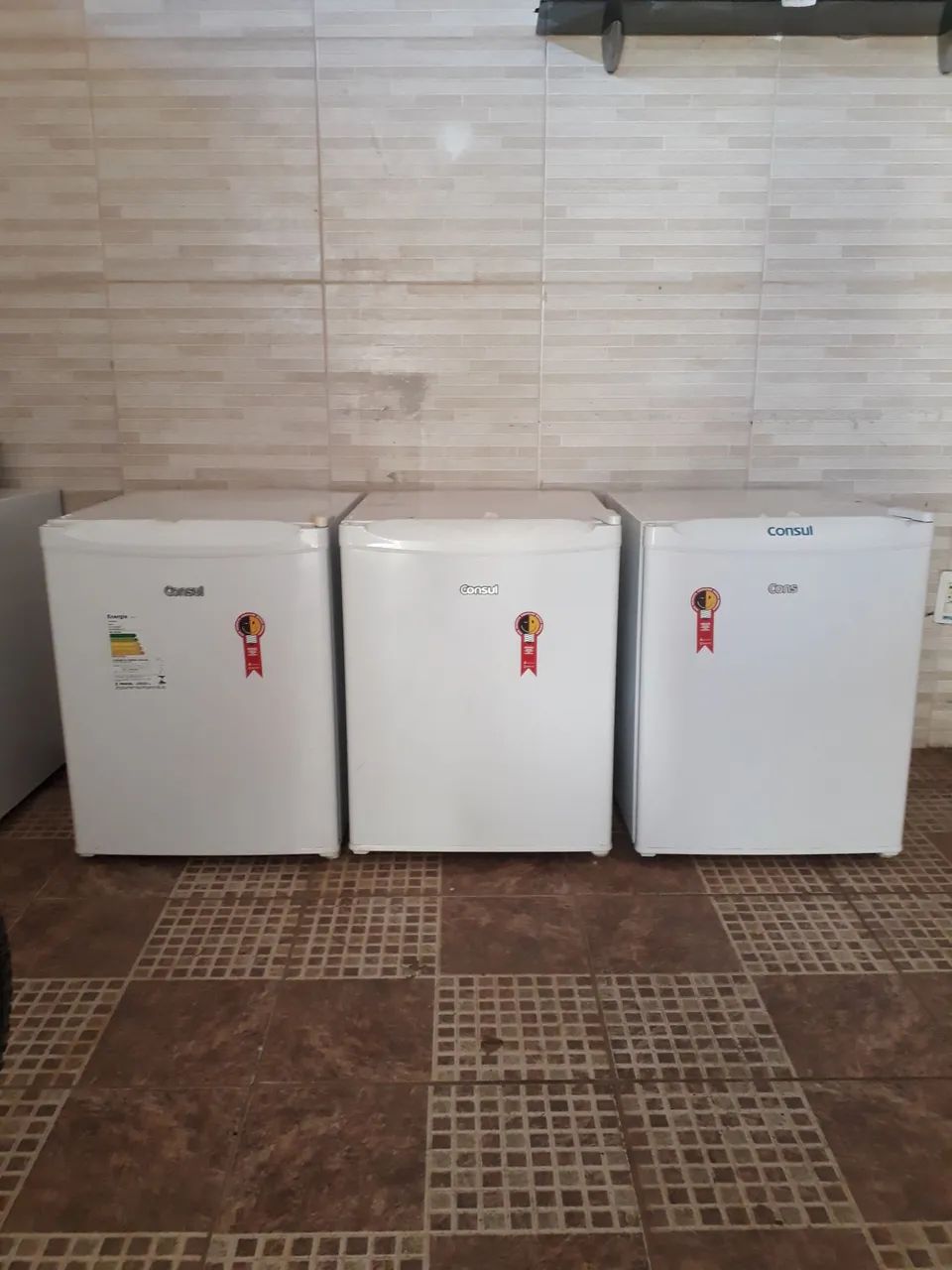 Frigobar cônsul 80 litros 220V 