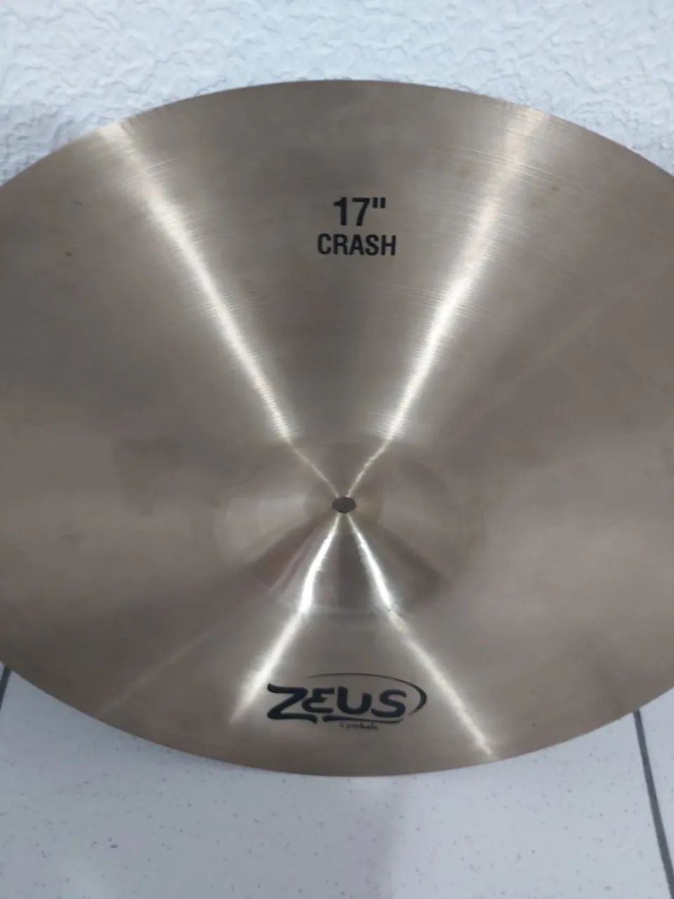 prato marca zeus 17 polegadas crash custon . excelente estado de