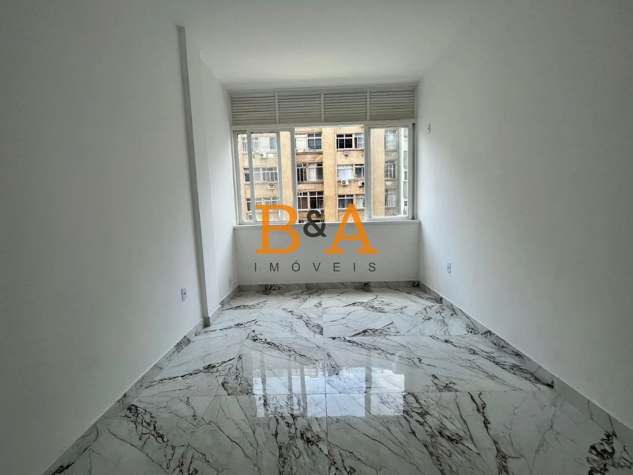 B&A Vende Quarto e Sala reformado em Copacabana