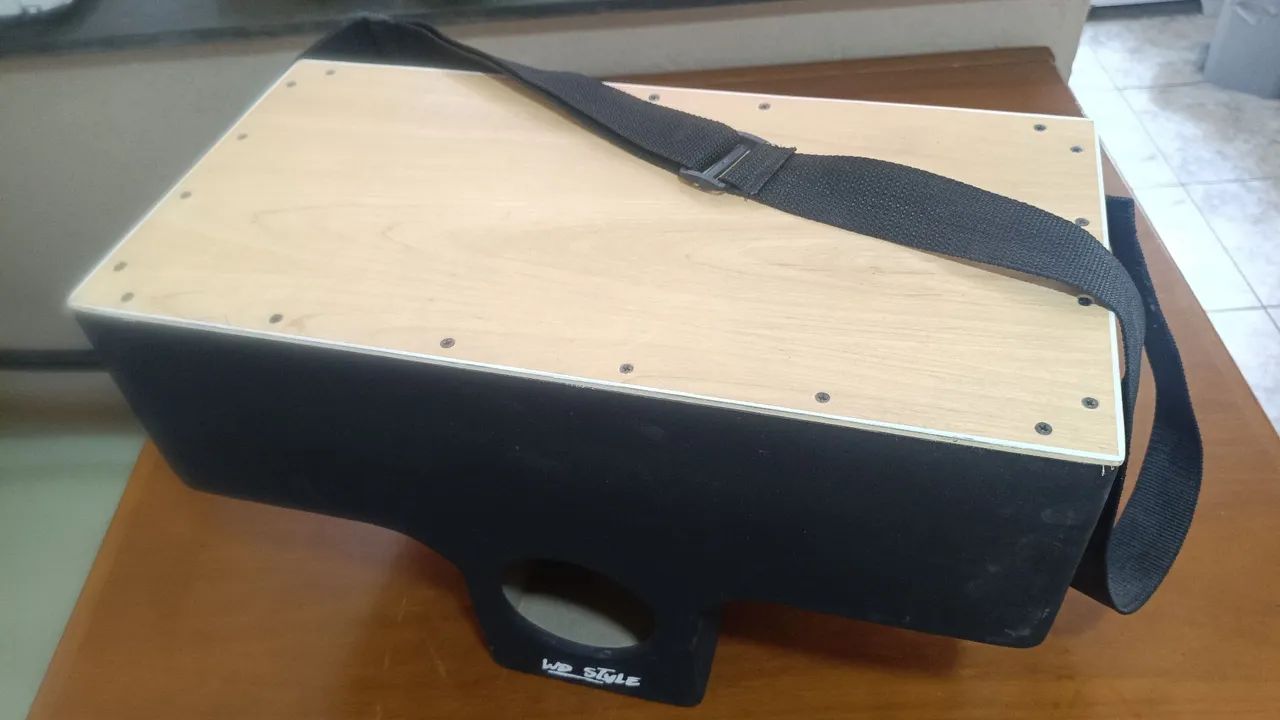 Vendo CAJON DE COLO com 1 semana de uso