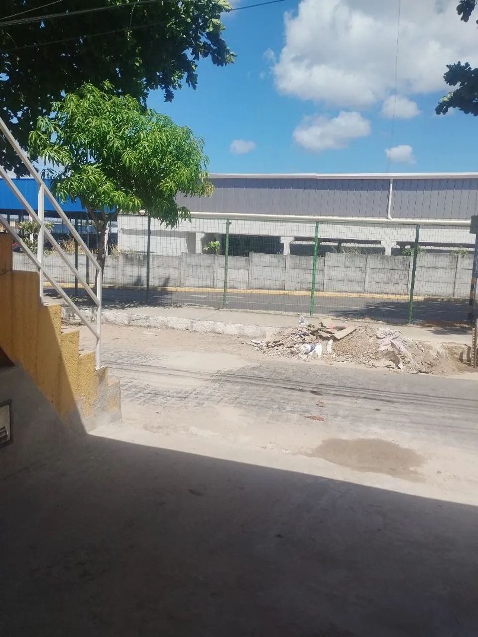 Alugo este galpão  - Foto 4