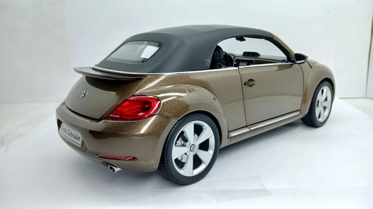 Miniatura Volkswagen Fusca 1/18 - Foto 2