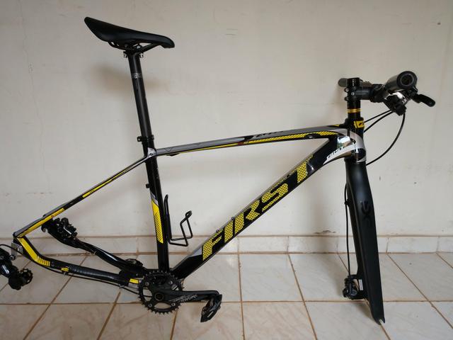 Quadro MTB First + cockpit de carbono - Foto 3