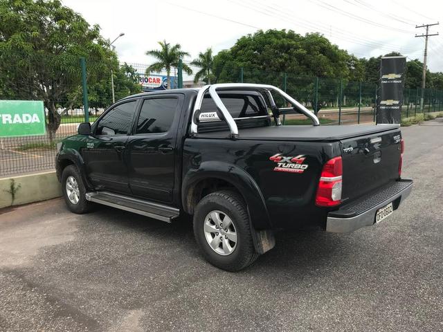 Hilux srv 4x4 3.0 tb aut - Foto 4