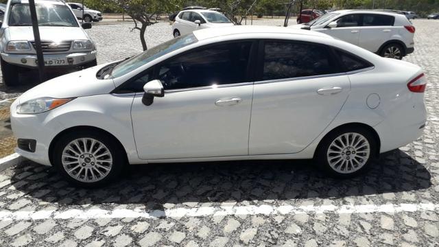 NEW Fiesta titanium sedã