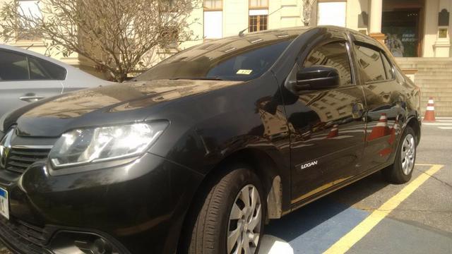 Alugo Logan 2015 1.6 GNV 16m³ para Uber e similáres