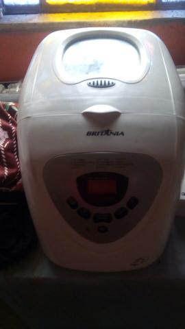 Mini panificadora Britânia