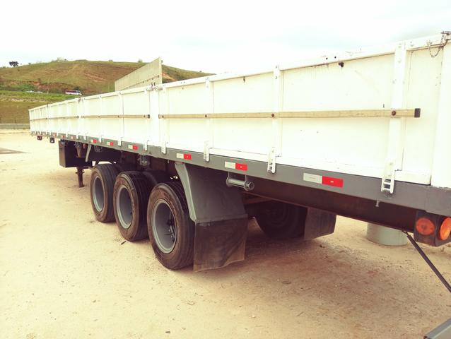 Carreta graneleira