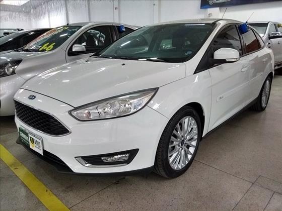 Ford Focus 2.0 se Fastback 16v