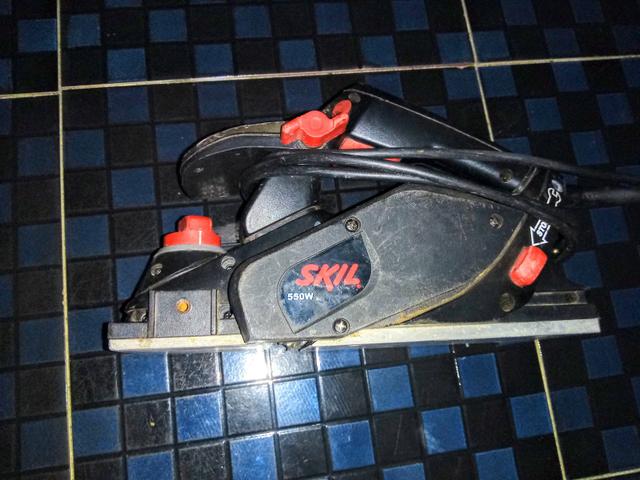 Plaina elétrica skil 550w - Foto 4