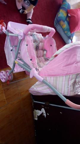 Carrinho de bebe menina - Foto 2