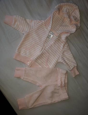 Conjunto de calça e casaco Carter's (2 peças por 25,00)