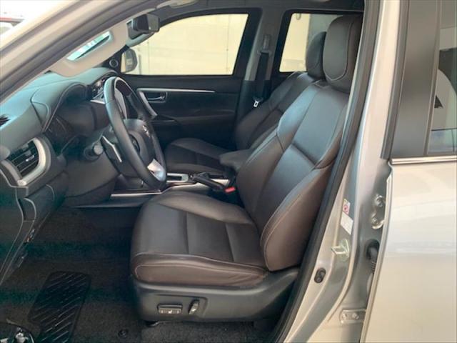 Toyota Hilux Sw4 2.8 Srx 4x4 7 Lugares 16v Turbo i - Foto 5