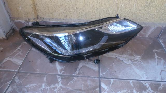 Lente do farol direito cruze led