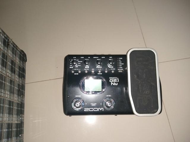 Vendo pedaleira zoom
