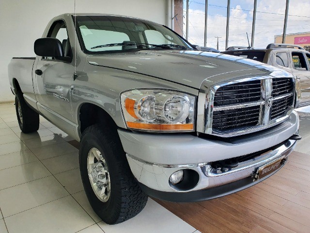 DODGE RAM 2500   SLT TDI CS 4X4 DIES. 2006 - 1113440770 | OLX