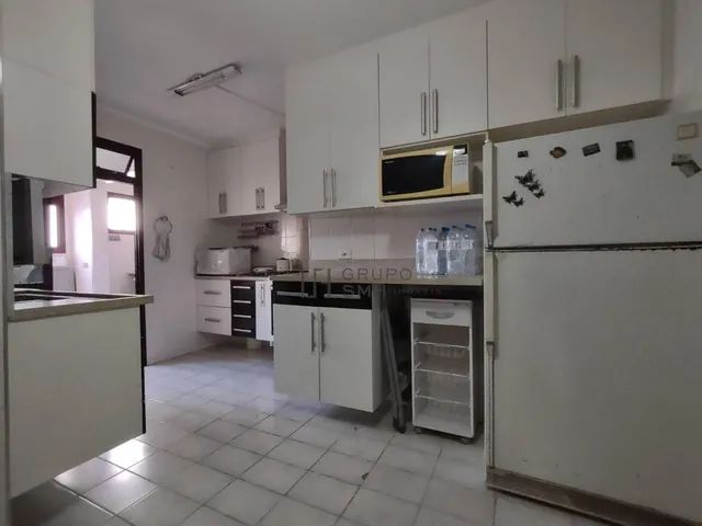 Apartamento 4 Dormitórios (3 Suítes) - 2 vagas, mobiliado, para locação anual na Praia das