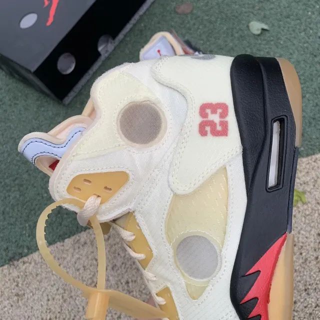 Air Jordan 5 x Off-White 'Sail' - Foto 3