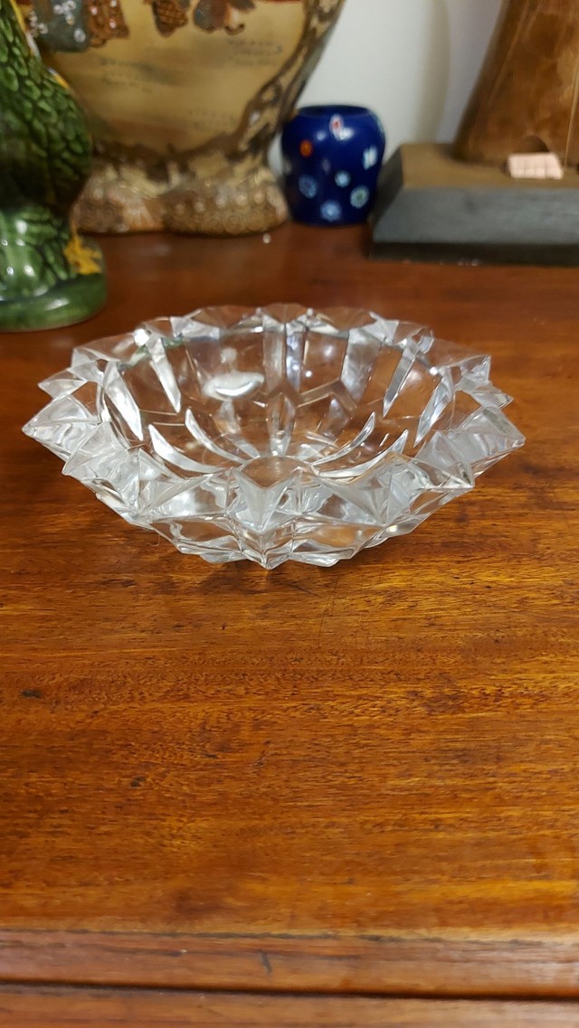 Antigo cinzeiro em vidrão. - Foto 2