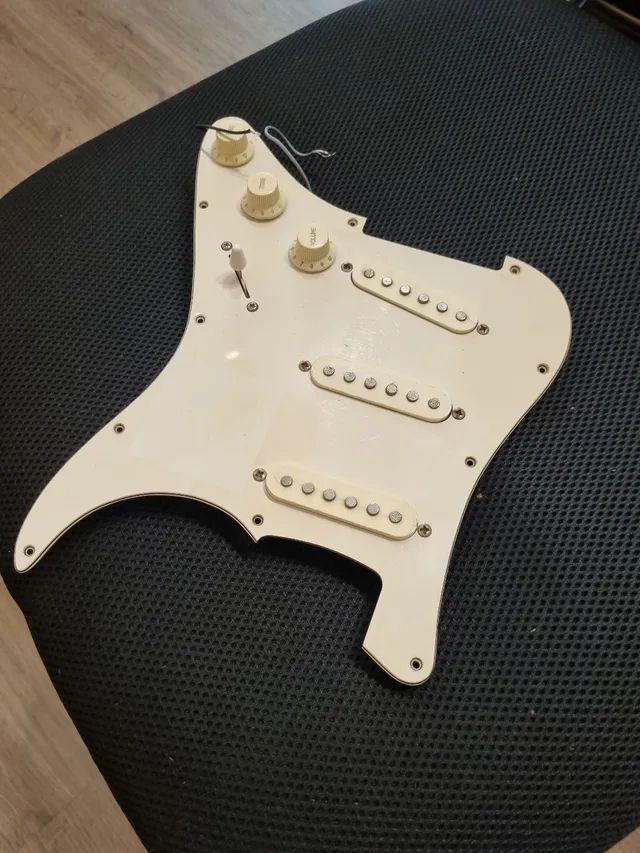 Escudo Squier Affinity Completo