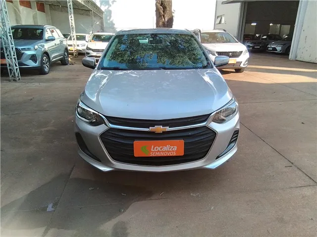 Comprar Hatch Chevrolet Onix Hatch 1.0 4P Flex Joy Prata 2018 em Botucatu-SP