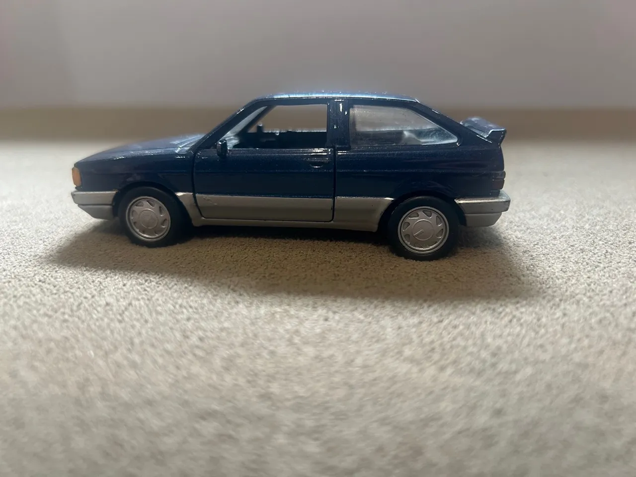 miniatura vw gol GTI