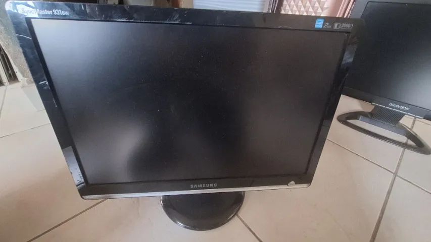 8 monitores com defeito. Diversas marcas e tamanhos - Foto 4