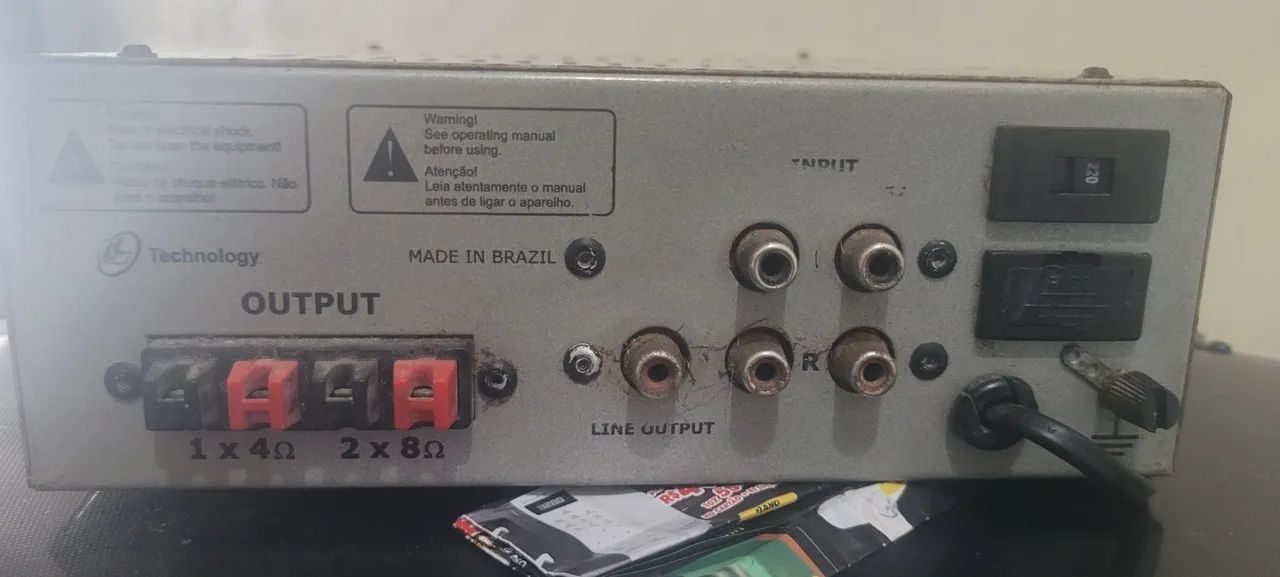 AMPLIFICADOR COM ENTRADA PARA MICROFONE E DVD/CD ETC...64595546958723122