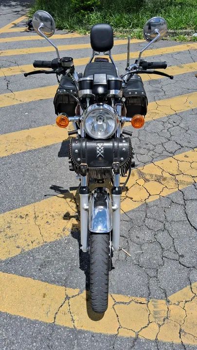 *Suzuki Intruder 125 - 2010*<br>Segundo dono, manual e chave reserva.  - Foto 3