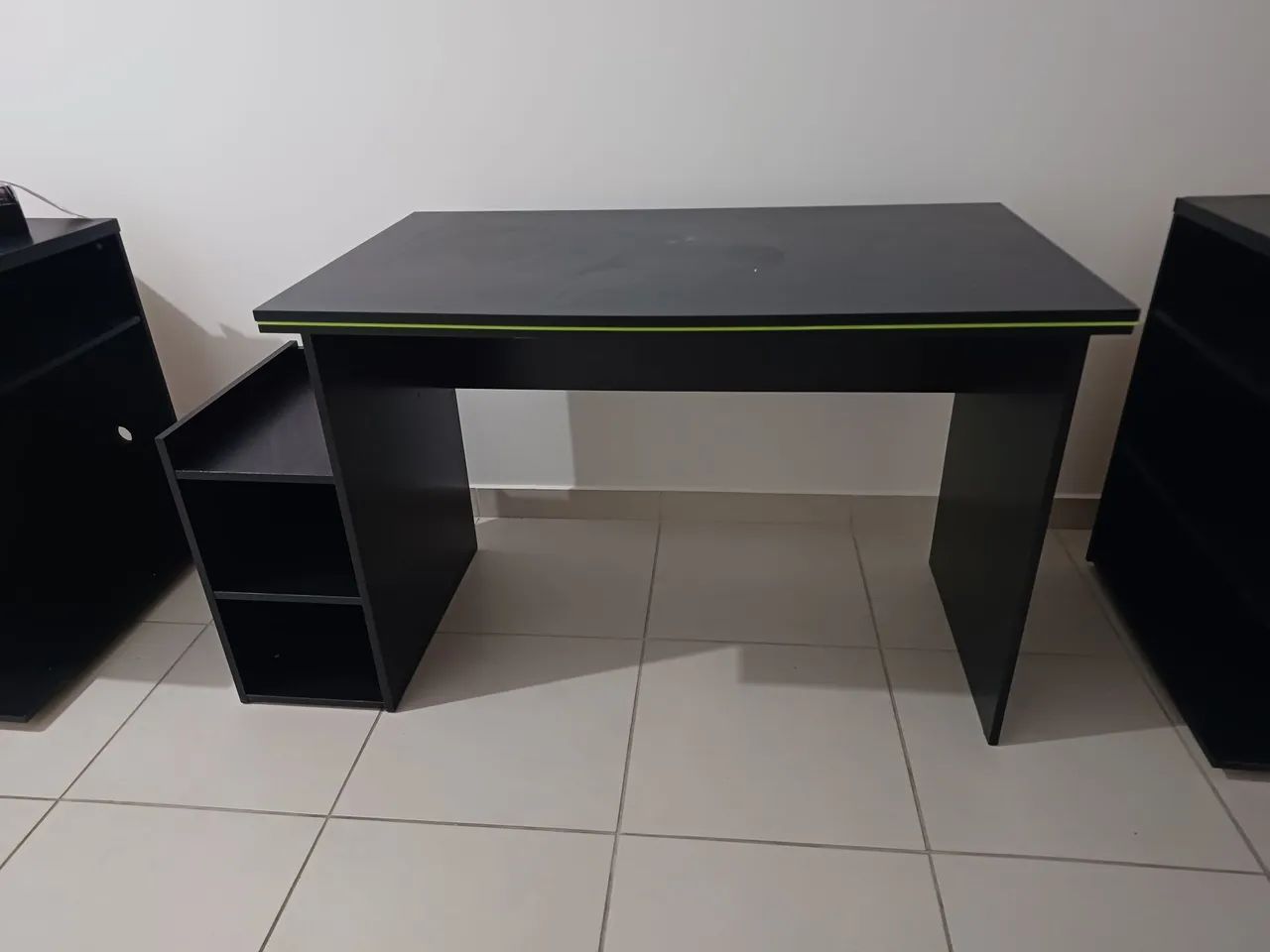 Vendo 3 escrivaninhas 250 cada ou 600 as 3. - Foto 2