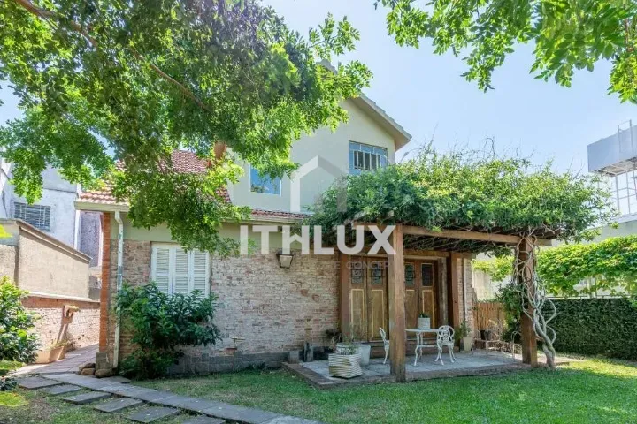 Charmosa Casa, 220M², Venda, 3 Dormitórios, 2 Banheiros, 2 Vagas Estacionamento, Paseo, Vi