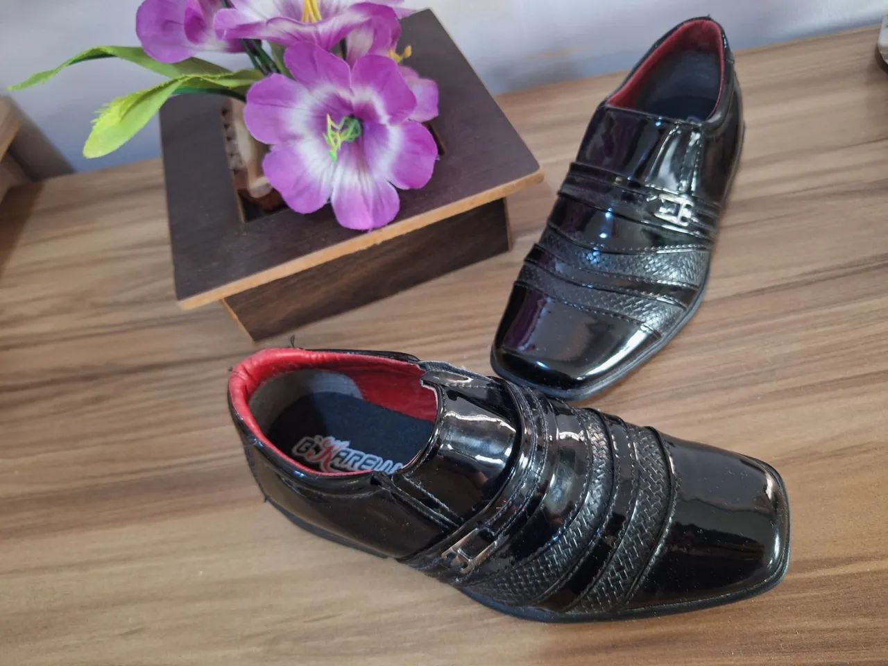Sapato infantil em verniz Preto tamanho, 28/29 - Foto 2