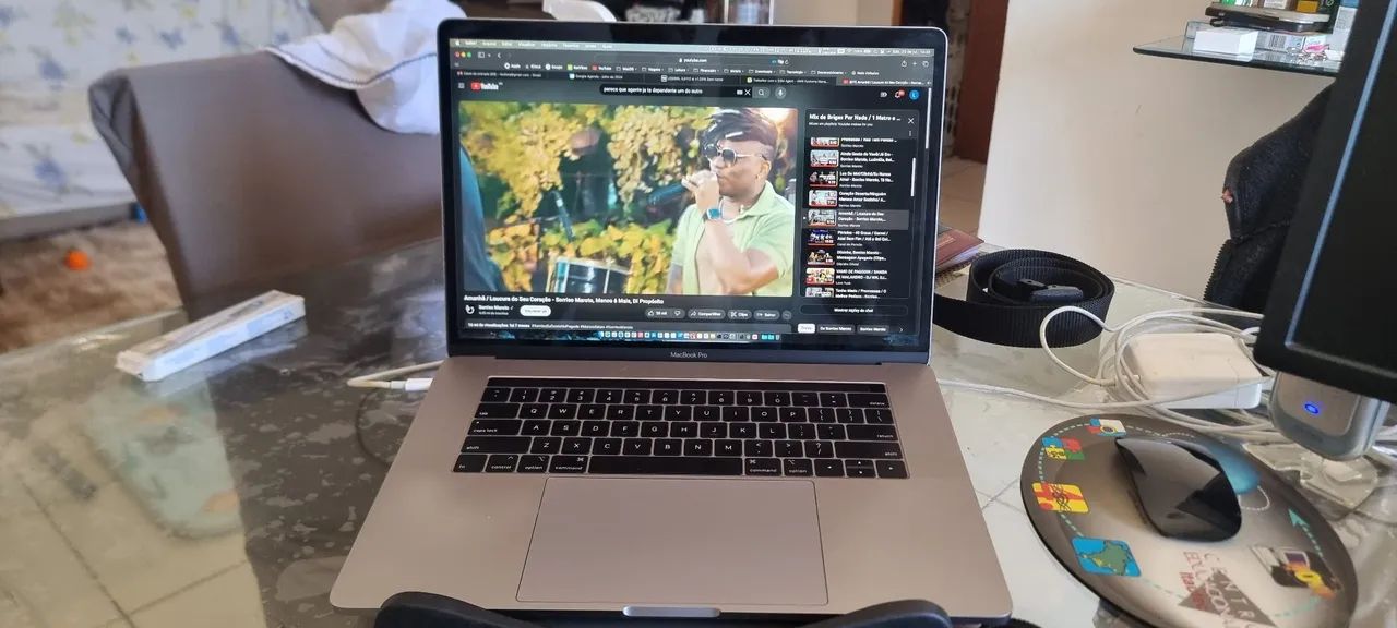 Macbook Pro 2018 Core i7 TouchBar