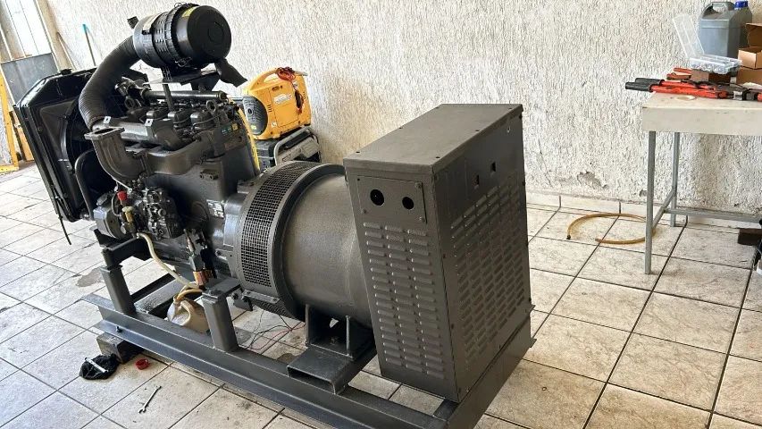 Grupo Gerador a diesel  de 55kVA