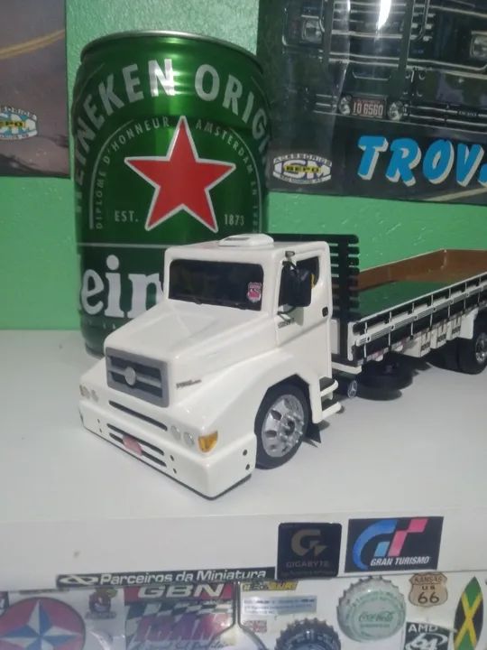 MB 1620 miniatura de caminhão 100% artesanal feito em MDF 