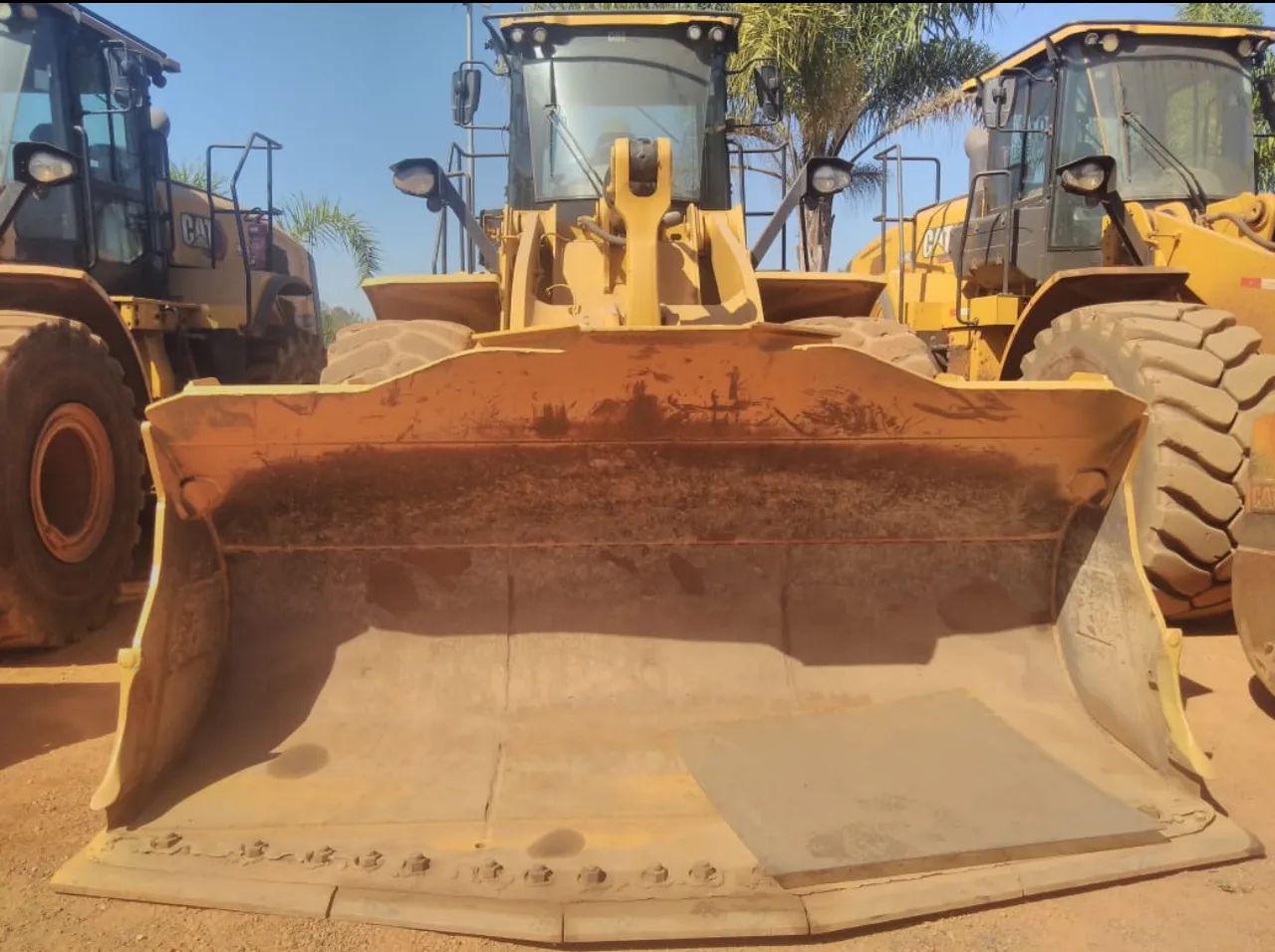 Pá Carregadeira Caterpillar 966L  de 2019 a 2021, média de 10.000 horas, em MG - Foto 3