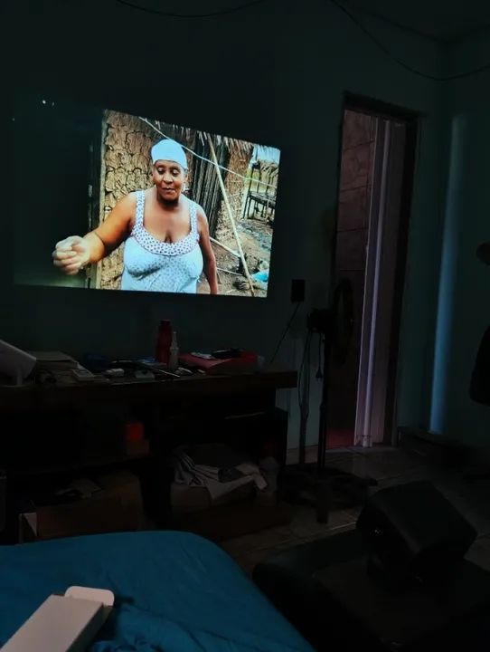 Projetor Android A12 Foco Eletronico Tv Hd Superior ao P30 Hy300 Hy320 2Gb Ram 16 Gb Rom! - Foto 3