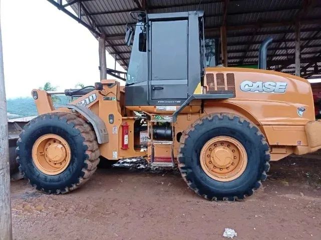 Pá Carregadeira Case 621 Ano 2014 (repasse)