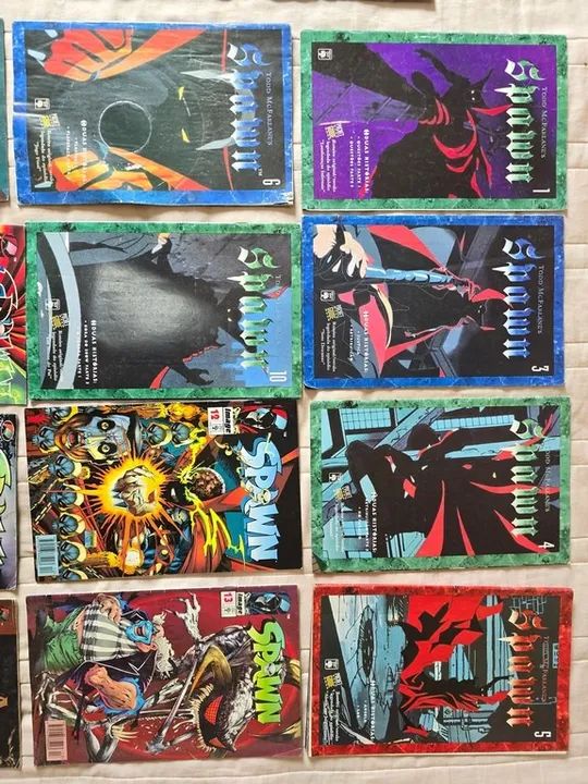 Lote Mangás e poster Spawn - Foto 5
