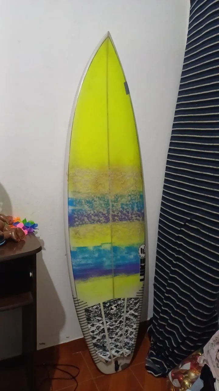 Prancha semi nova tamanho 5'11  com a litragem de 30L - Foto 2