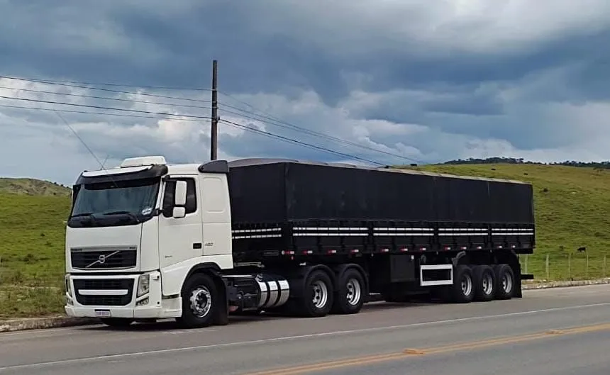 Volvo 460 4x2