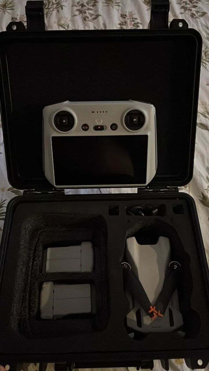 Drone DJI Mini 3 + Combo Fly More Plus + Controle RC com tela + Case Rígido - Foto 3