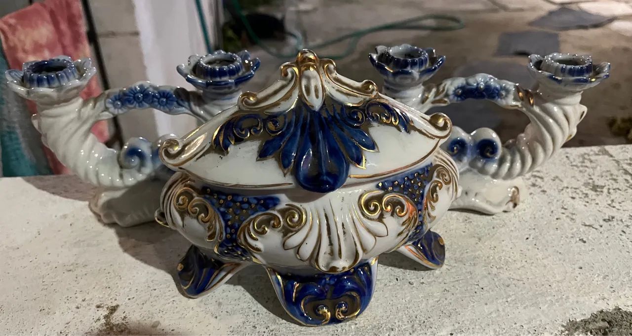 Conjunto com dois porta velas 