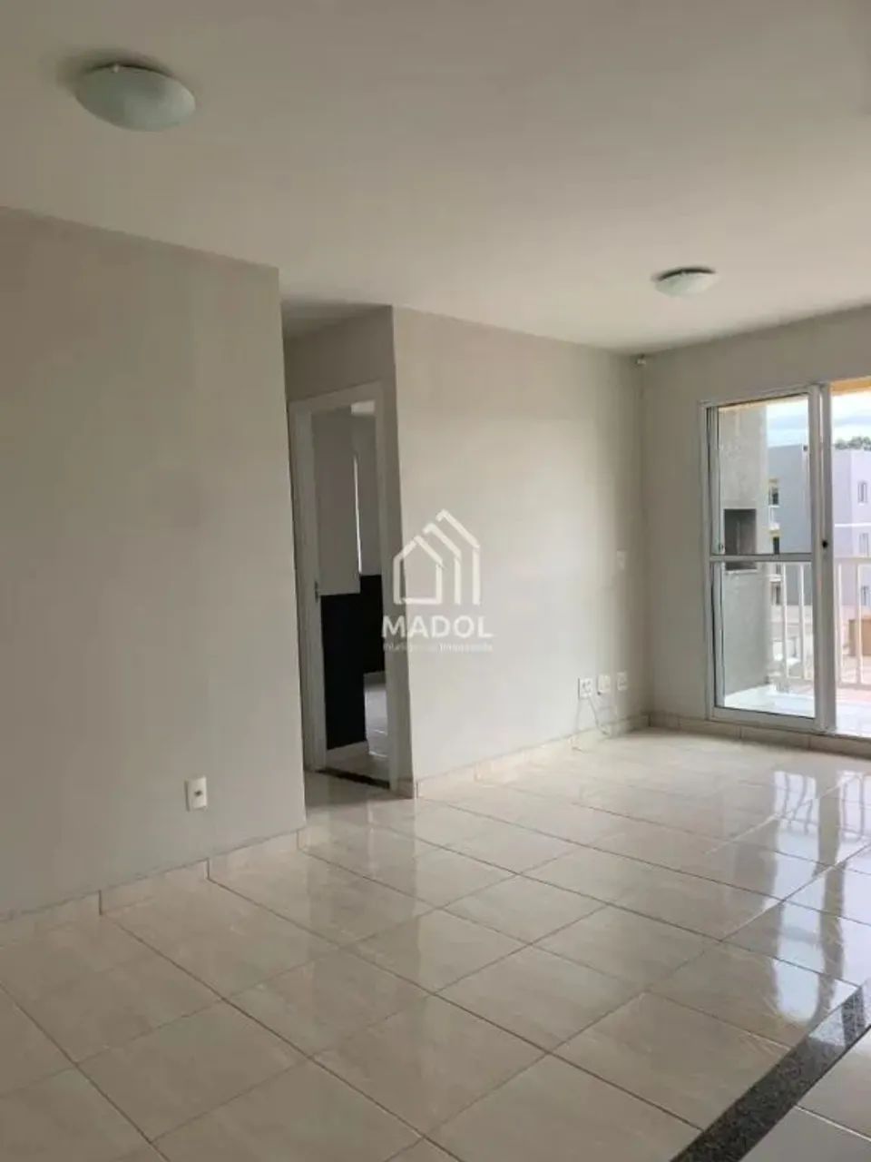 Apartamento à Venda em Uvaranas, Ponta Grossa - PR - Foto 2
