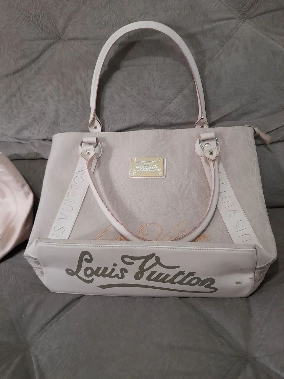  Bolsas Louis Vutton e Mr.Cat 