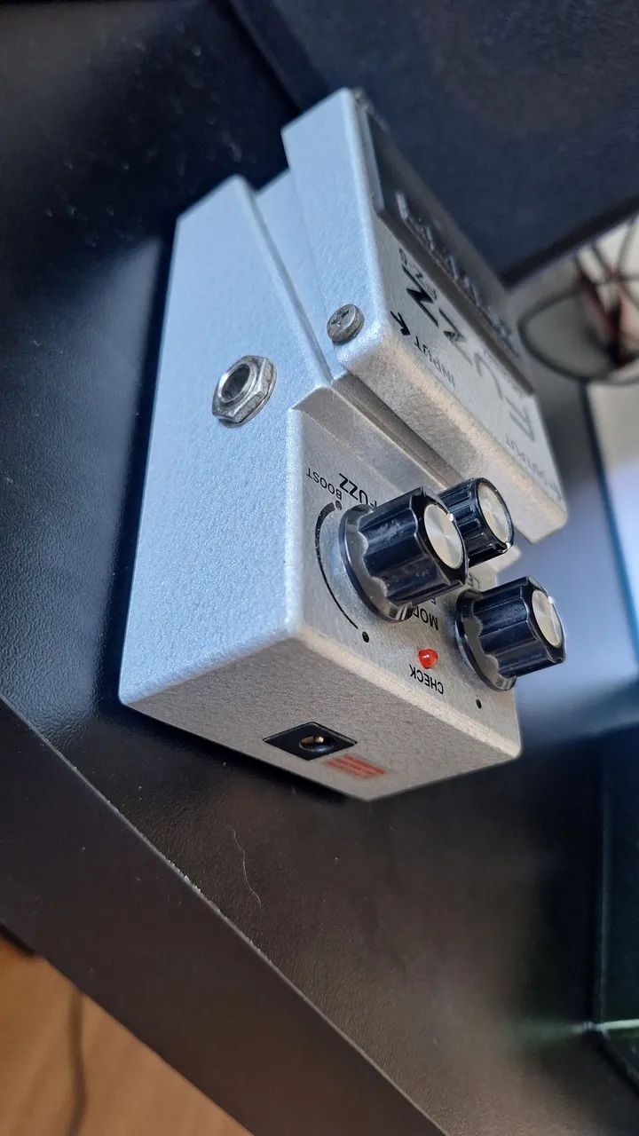 Pedal Fuzz Boss FZ-5 COSM - Foto 3